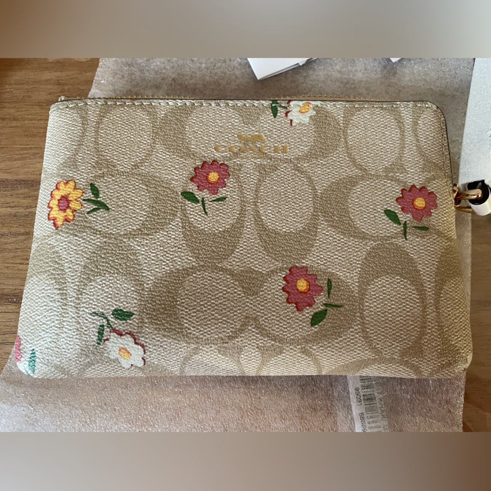 Coach - Spring Wallet